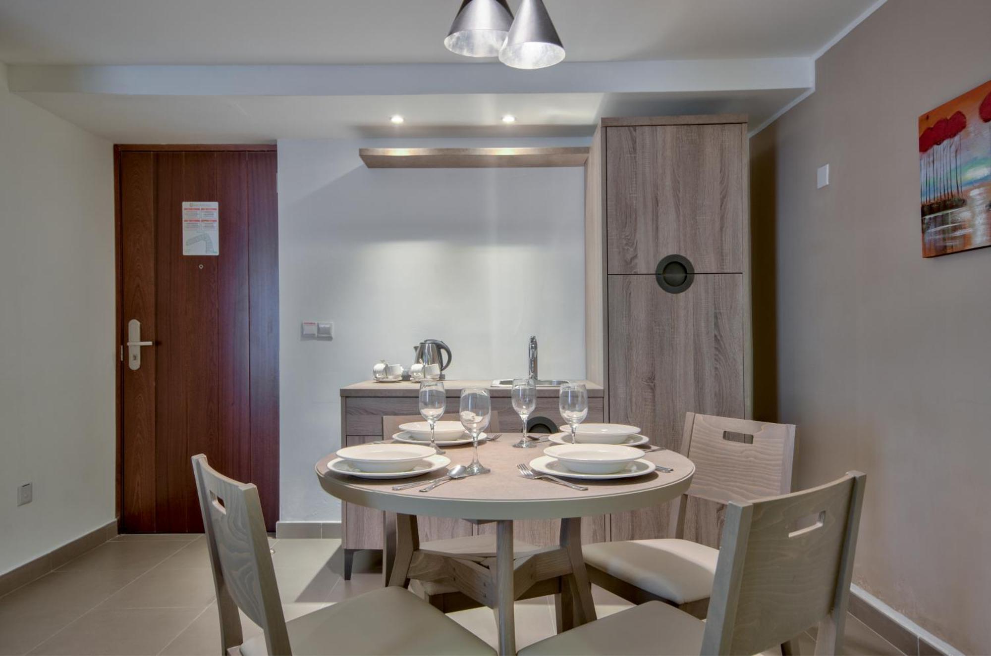 Deluxe Double Room Balcony Sea View Executive Lounge access